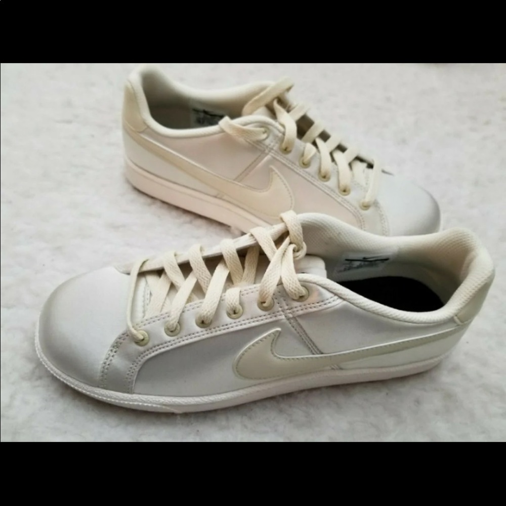 Nike Court Royale Satin Sneakerss